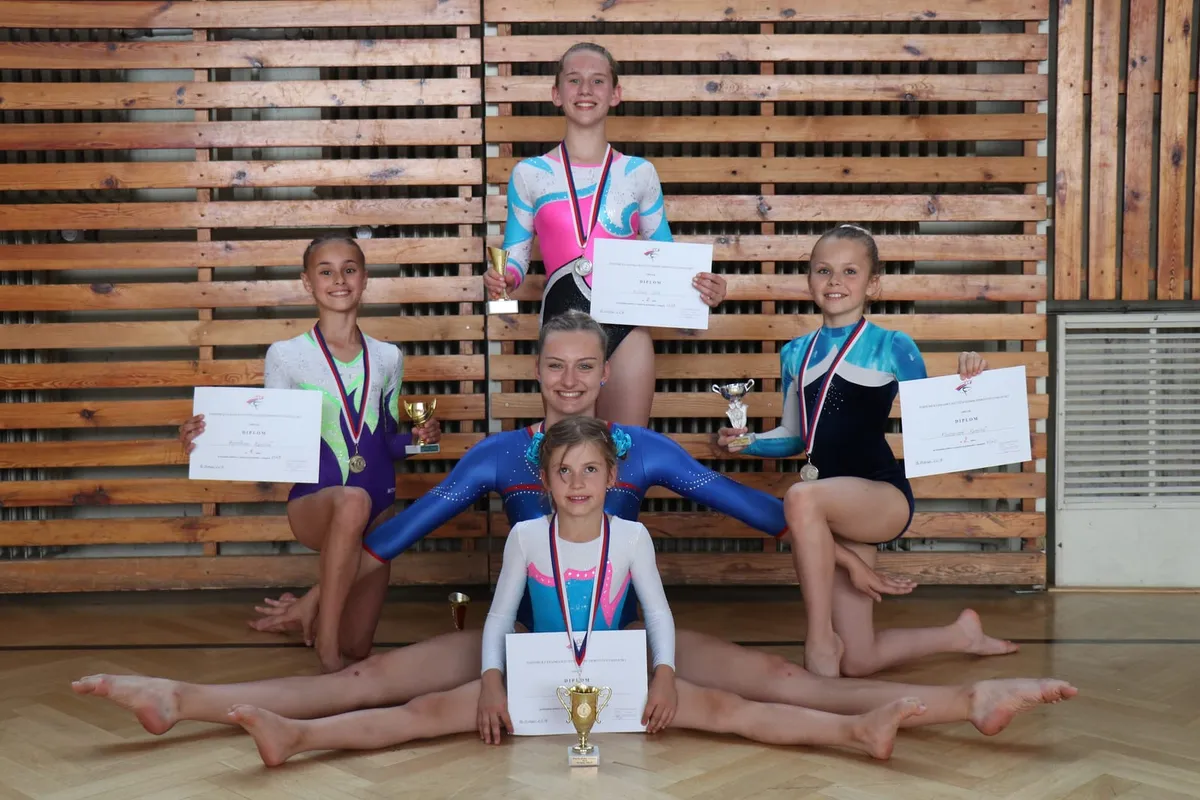 Sportovní gymnastky T.J. Sokola Chrudim zazářily na krajském přeboru medailemi a všechny postoupily na mistrovství české republiky.