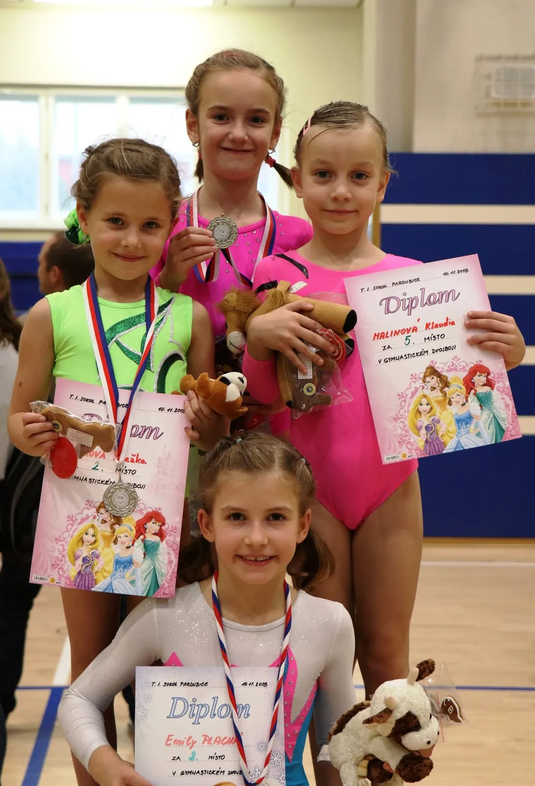 Předvánoční závod pro nejmladší sportovní gymnastky Stříbrné medailové žně.