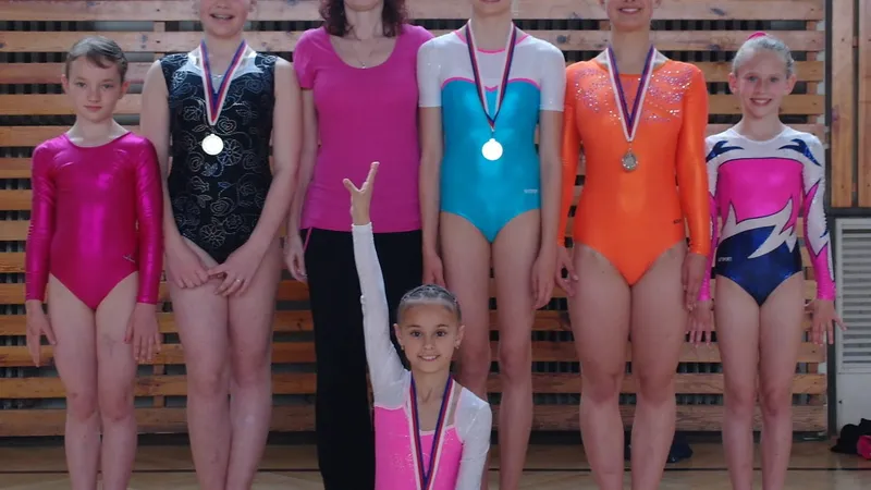 Tři sportovní gymnastky T.J. Sokola Chrudim vybojovaly postup na MČR z oblastního přeboru.