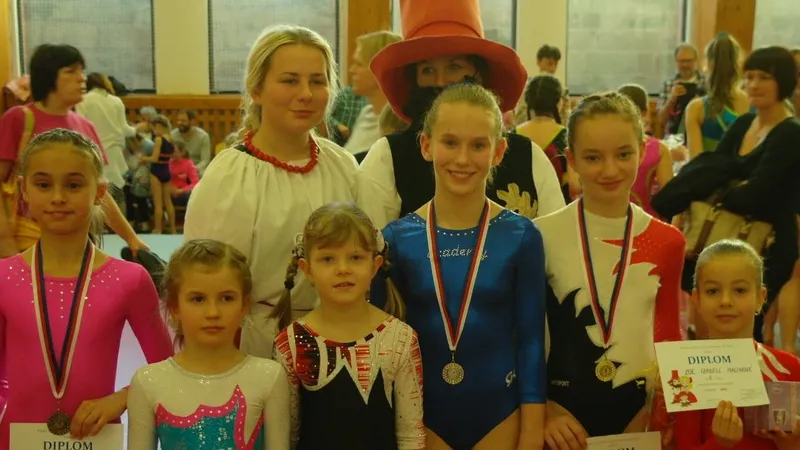 Pohádkový závod v Jičíně Chrudimské sportovní gymnastky zahájily úspěšně závodní sezónu třemi medailemi.