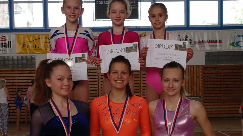 Sportovní gymnastky T.J. Sokola Chrudim vybojovaly šest medailí na krajském přeboru.