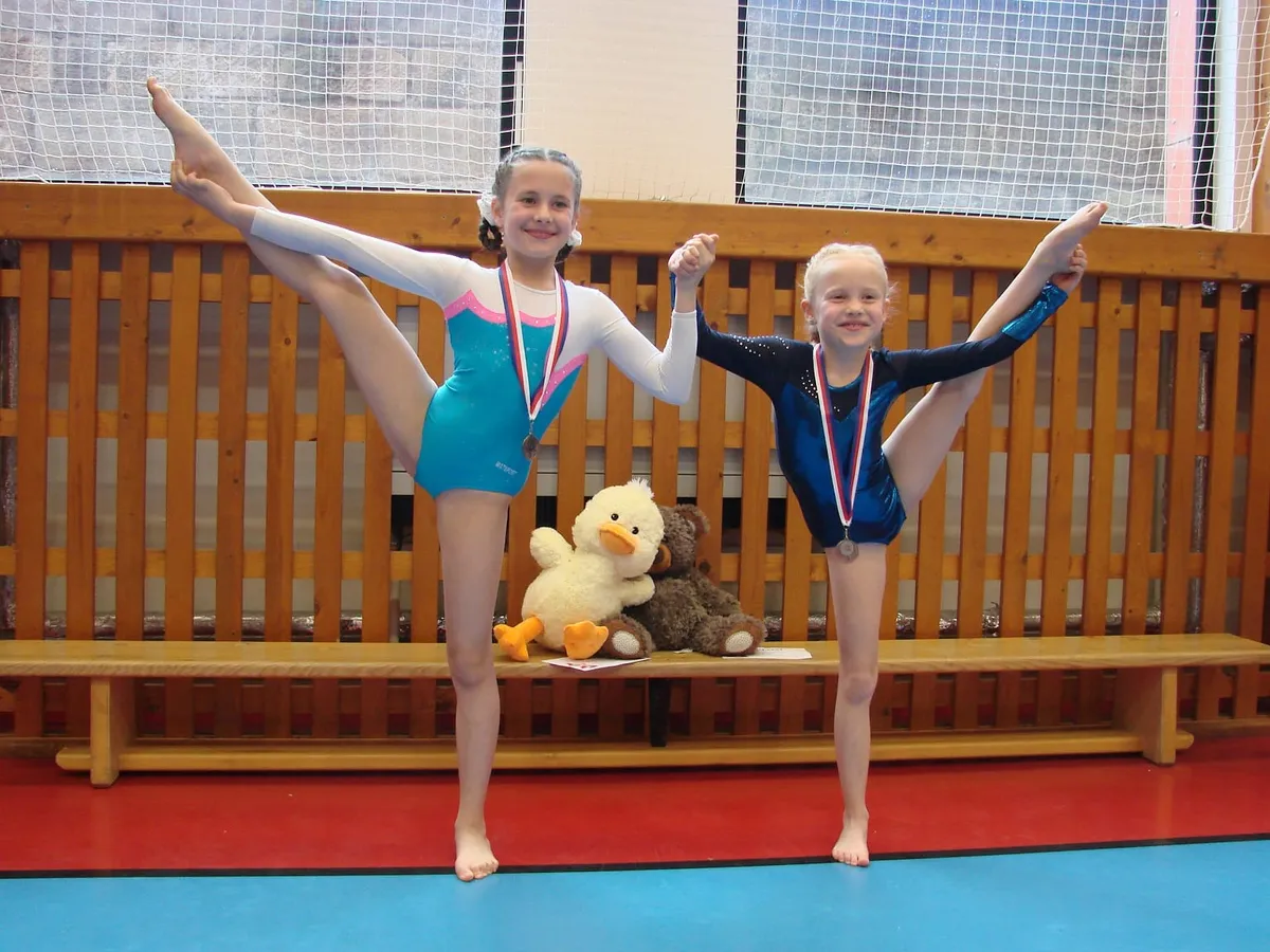 Pohádkový závod v Jičíně Chrudimské sportovní gymnastky sbíraly medaile i zkušenosti.
