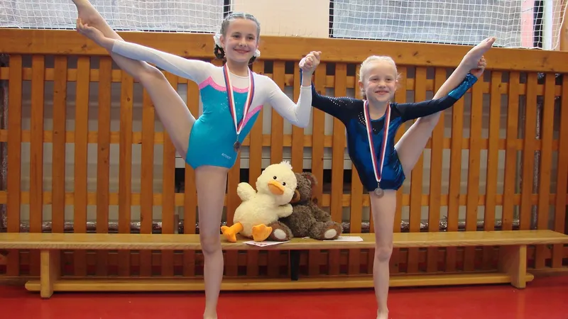 Pohádkový závod v Jičíně Chrudimské sportovní gymnastky sbíraly medaile i zkušenosti.