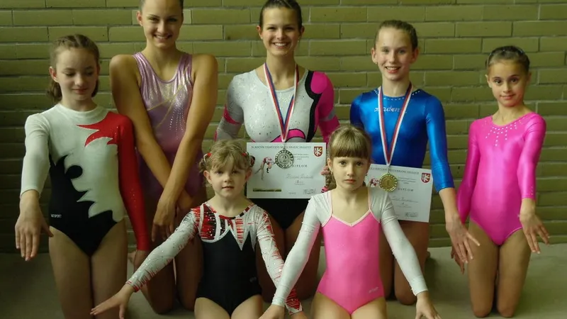Velká cena Hradce Králové Dvě chrudimské sportovní gymnastky získaly cenné medaile.
