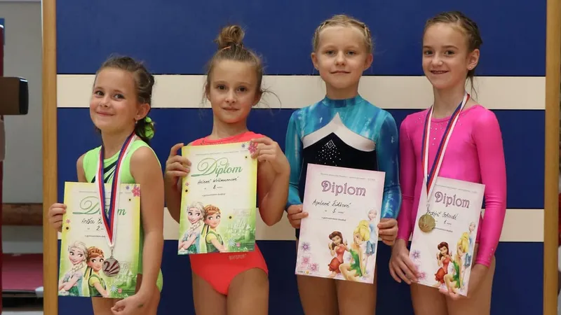 Předvánoční závod pro nejmladší sportovní gymnastky.