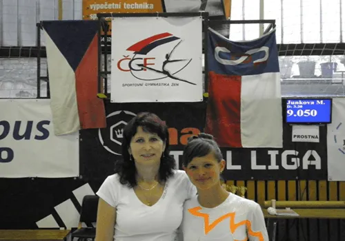 Katka Doležalová se stala šestou nejlepší starší žákyní na Mistrovství české republiky ve sportovní gymnastice.